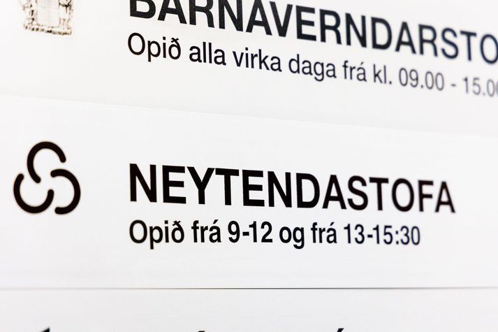 Fram kemur að við meðferð málsins hafi Kilroy gert ýmsar fullnægjandi breytingar á skilmálum sínum sem Neytendastofa hafi tekið tillit til við ákvörðun um brot félagsins.