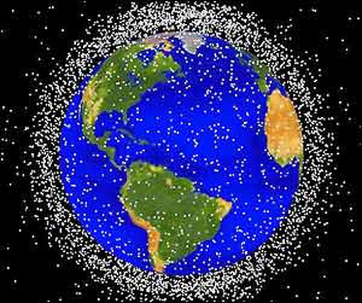 Meira en milljón manngerðir hlutir eru á braut um jörðu.