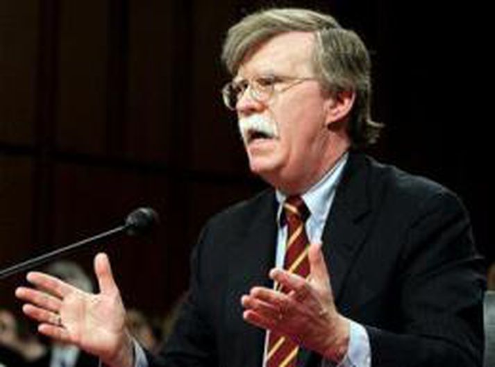 John Bolton, sendiherra Bandaríkjanna hjá Sameinuðu þjóðunum, sagði að tillagan yrði lögð fram á næstu dögum.