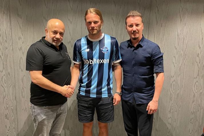 Birkir Bjarnason í treyju Adana Demirspor