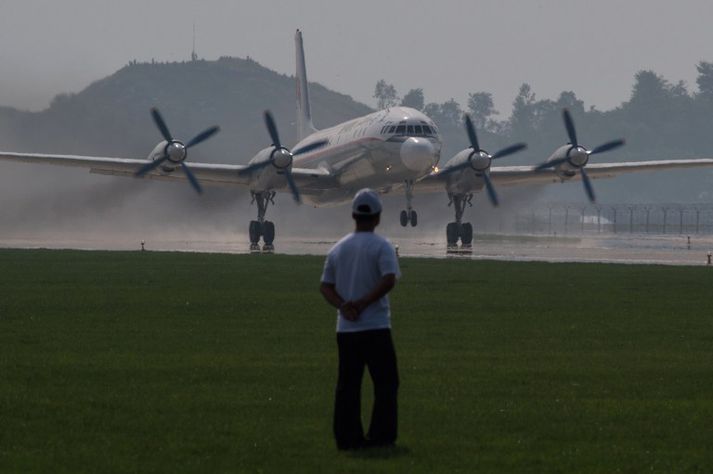 Flugvél af gerðinni IL-18. Myndin tengist fréttinni ekki beint.