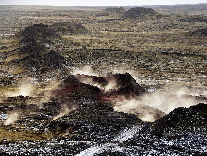 Nærri Grindavík er einstæð röð gíga sem nefnast Eldvörp. Þar gaus síðast árið 1226.