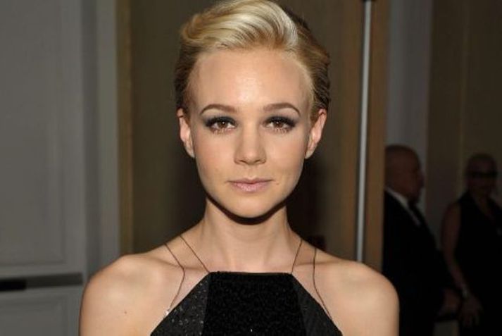 Carey Mulligan þurfti bæði að syngja og koma fram nakin í nýrri mynd sinni, Shame.