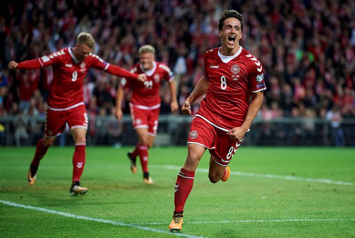 Thomas Delaney skoraði þrennu fyrir Danmörku gegn Armeníu.