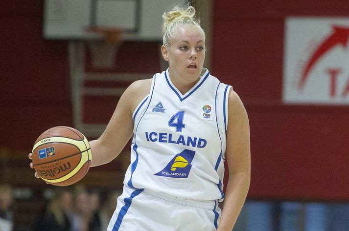 Helena Sverrisdóttir í landsleik.