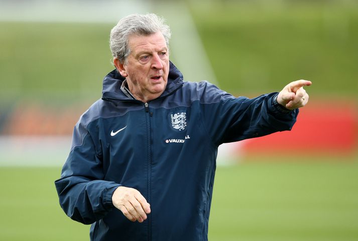 Roy Hodgson, þjálfari enska landsliðsins, á æfingunni í gær.