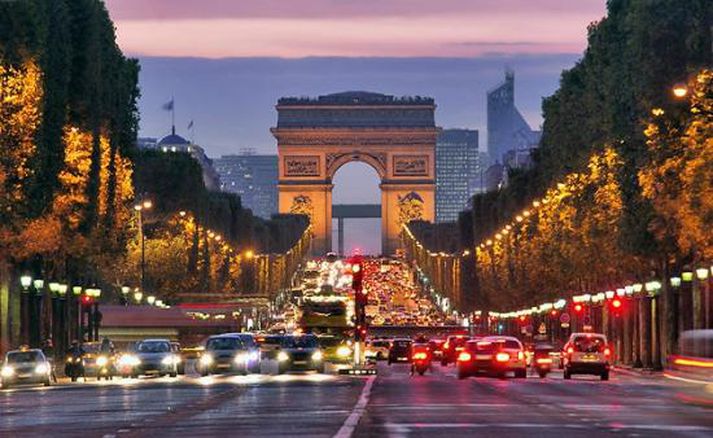 Allt skal reynt til að stemma stigu við mengun frá bílum í París.