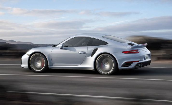 Porsche 911 Turbo af árgerð 2017.