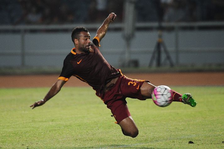 Ashley Cole í búningi Roma.