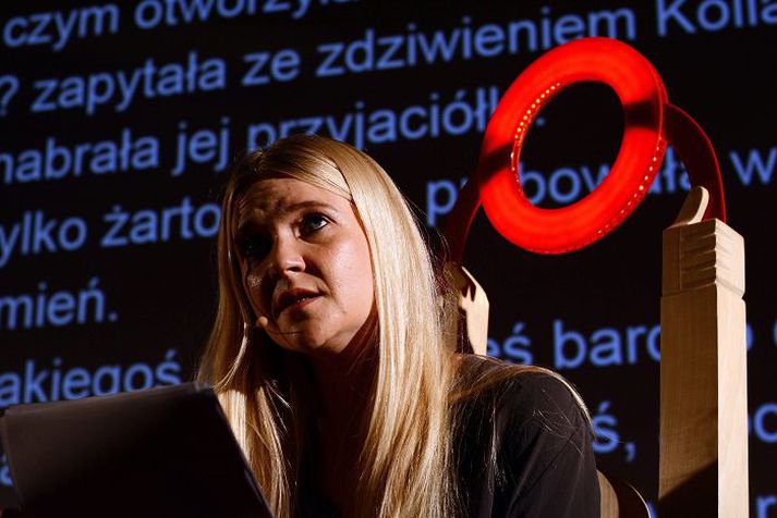 Kristín Eiríksdóttir er eitt fimm skálda sem lesa upp úr nýjum smásögum í Iðnó í kvöld. Hér er hún á smásagnahátíðinni í Wroclaw fyrr í mánuðinum. Mynd: opowiadanie.org