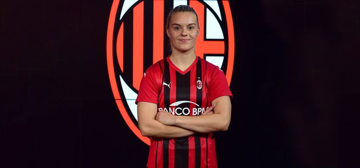 Guðný Árnadóttir er snúin aftur til AC Milan eftir lánsdvöl hjá Napoli.