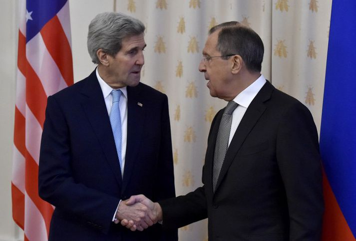 Kerry hitti Sergei Lavrov í morgun.