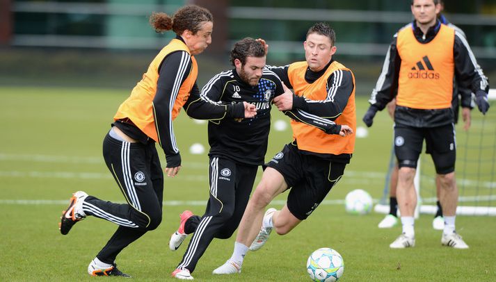 David Luiz og Gary Cahill á æfingunni í dag.