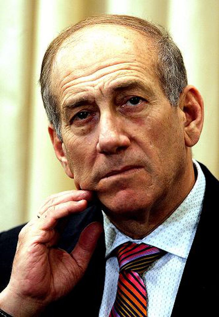 Ehud Olmert, forsætisráðherra ísrael segir lausn ísraelska hermannsins skilyrði fyrir árangursríkri framvindu mála.