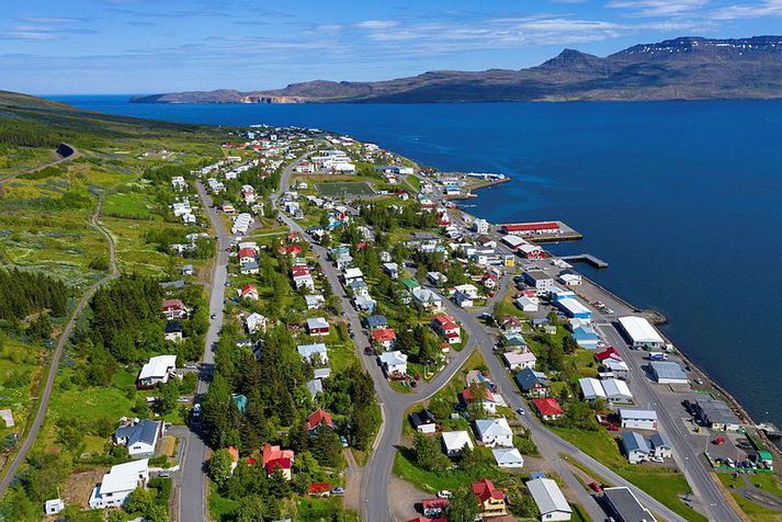 Maðurinn er grunaður um að hafa banað hjónum í Neskaupstað.