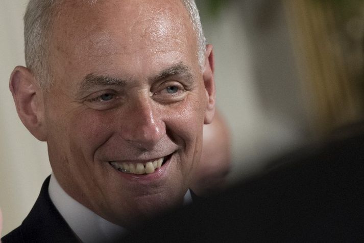 John Kelly, nýr starfsmannastjóri Hvíta hússins, virðist ætla að koma heraga á ríkisstjórn sem hefur einkennst af glundroða.