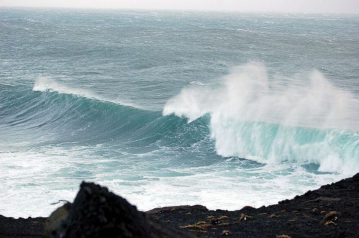 Hvassviðrið að ganga yfir. Myndin er tekin við Vestmannaeyjar.