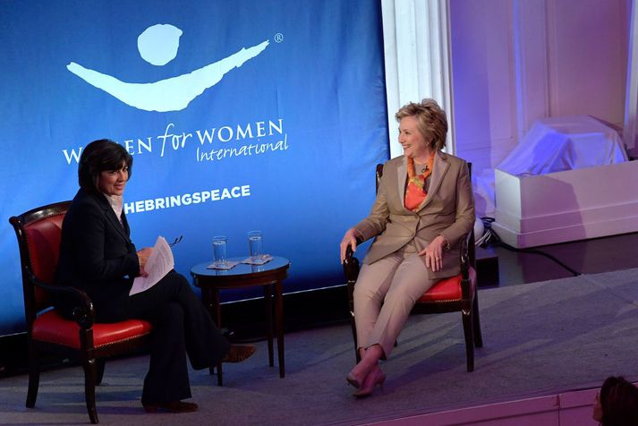 Hillary Clinton ræddi við fréttamann CNN, Christiane Amanpour, á viðburðinum Women for Women sem fram fór í New York í gær.