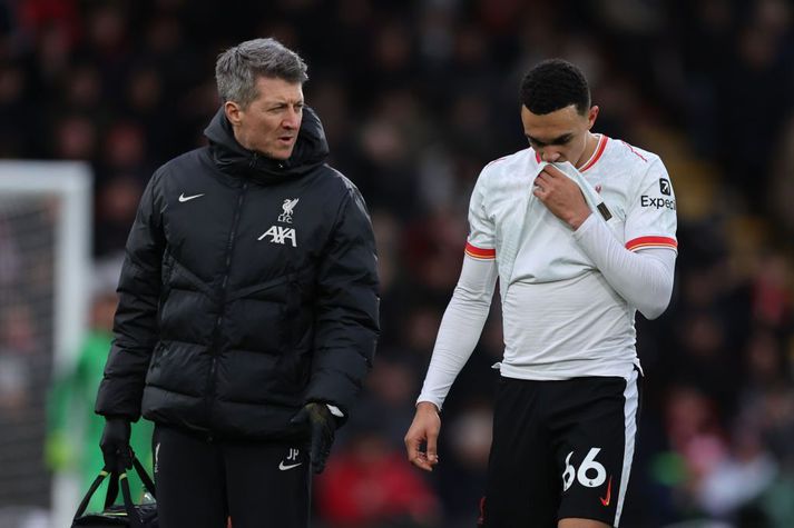 Trent Alexander-Arnold fór meiddur af velli gegn Bournemouth um helgina.