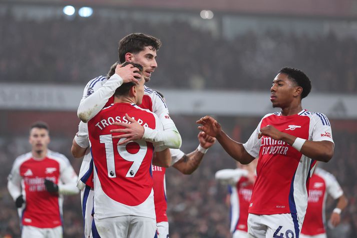 Arsenal FC v Ipswich Town FC - Premier League LONDON, ENGLAND - DECEMBER 27: Kai Havertz of Arsenal celebrates scoring the opening goal with Leandro Trossard and Myles Lewis-Skelly during the Premier League match between Arsenal FC and Ipswich Town FC at Emirates Stadium on December 27, 2024 in London, England. (Photo by Marc Atkins/Getty Images)