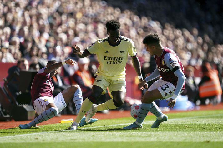 Bukayo Saka fannst leikmenn Aston Villa sparka full mikið í sig.