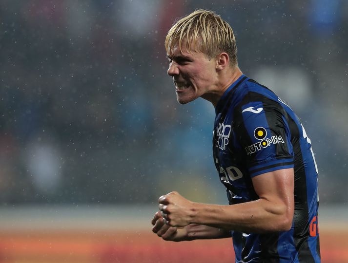 Rasmus Hojlund hefur náð samkomulagi um kaup og kjör við Manchester United er enn ber mikið á milli United og Atalanta um kaupverð