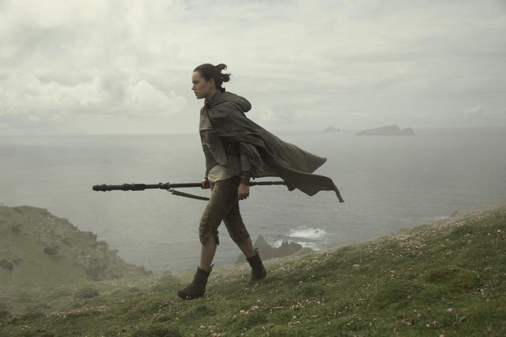 Daisy Ridley í hlutverki sínu sem Rey í The Last Jedi.