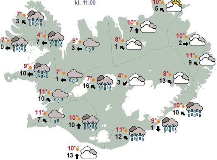 Búist er við suðaustan strekking í dag með talsverðri rigningu sunnan- og vestanlands, en skúrum síðdegis.