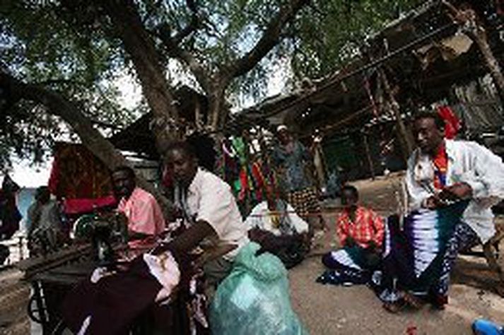 Hermenn íslamska dómstólaráðsins yfirgefa Mogdishu.