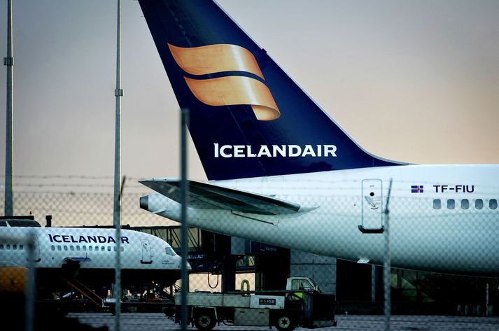 Icelandair hefur flutt fleiri farþega á árinu en WOW air en fjölgunin á milli ára er þó umtalsvert minni.