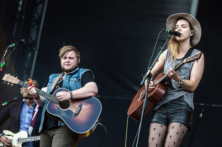 vinsæl í Bretlandi Of Monsters and Men á hátíðinni Rock En Seine í París. Hljómsveitin virðist ætla að taka Bretlandseyjar með trompi.nordicphotos/getty