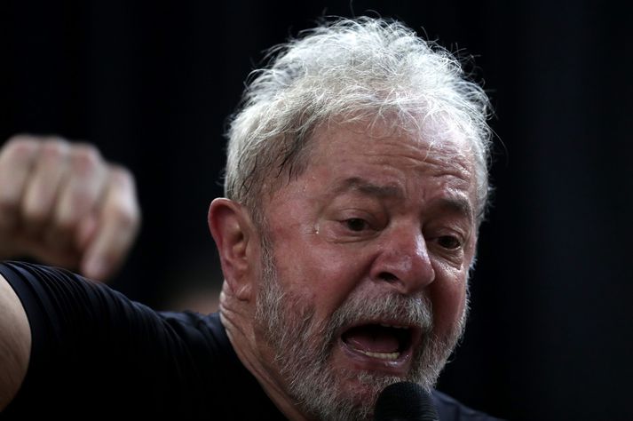 Lula da Silva hóf afplánun tólf ára spillingardóms í apríl. Hann má ekki bjóða sig fram til forseta.