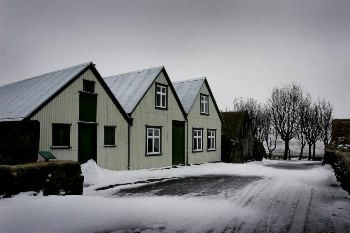 Gamli bærinn og kirkjan yrðu einu gömlu húsin í Árbænum ef tillögurnar ná fram að ganga.