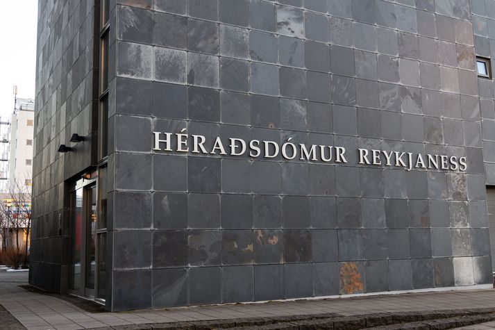 Héraðsdómur Reykjaness kvað upp úr úrskurð um gæsluvarðhald yfir manninum til 15. maí.