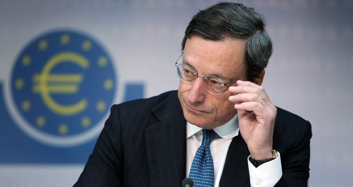 Mario Draghi, bankastjóri Evrópubankans, skar niður innlánsvexti bankans um aðein 0,1 prósent í desember sem olli vonbrigðum á mörkuðum.