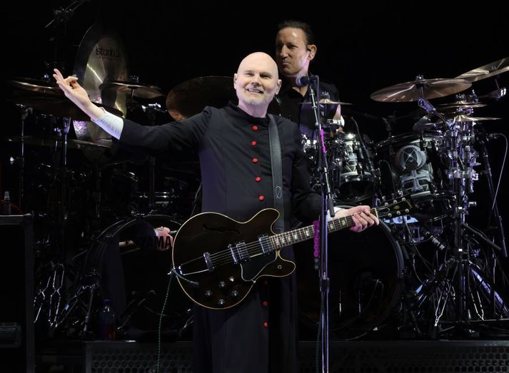 Billy Corgan og félagar í The Smashing Pumpkins eru á leiðinni til landsins.