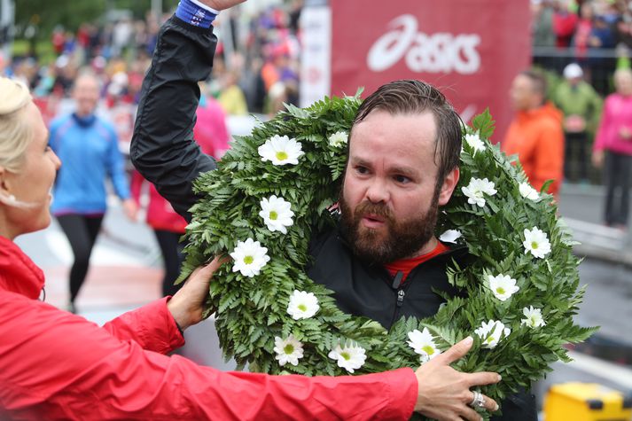 Pétur Jóhann Sigfússon í mark