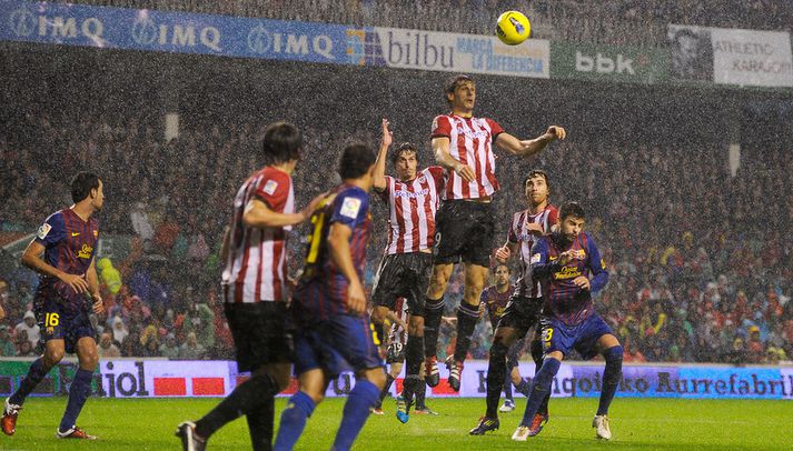 Fernando Llorente er sterkur skallamaður.