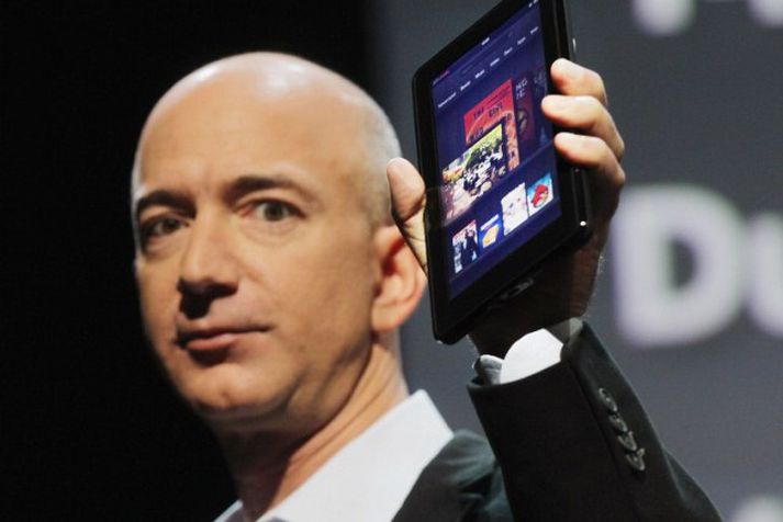 Jeff Bezos, stjórnarformaður Amazon, kynnir Kindle Fire spjaldtölvuna á síðasta ári.