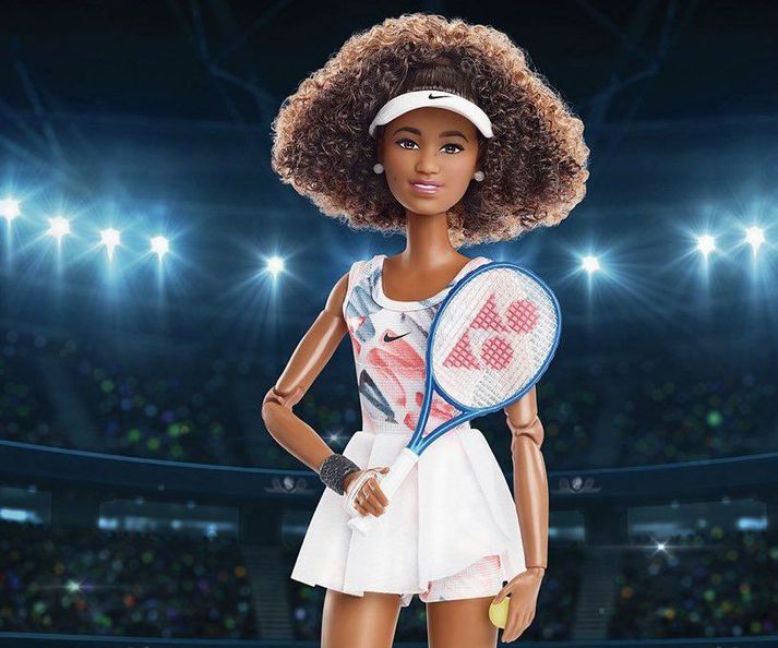 Naomi Osaka Barbie dúkkan í öllu sínu veldi.