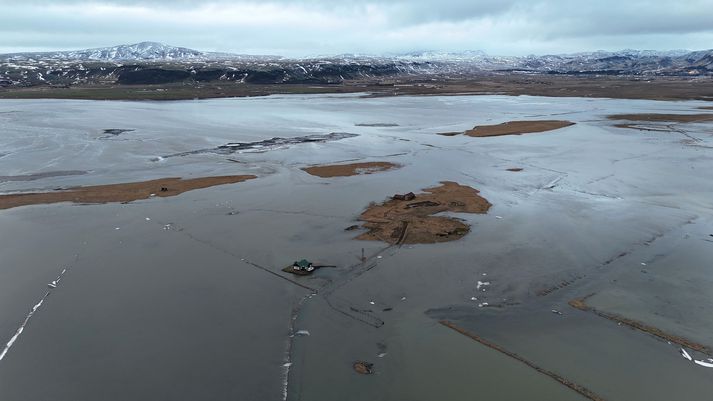 Eins og sést á þessari mynd, sem Einar Sindri tók er flóðið mjög stórt og nær yfir einhverja þúsundir hektara þegar allt er tiltekið.