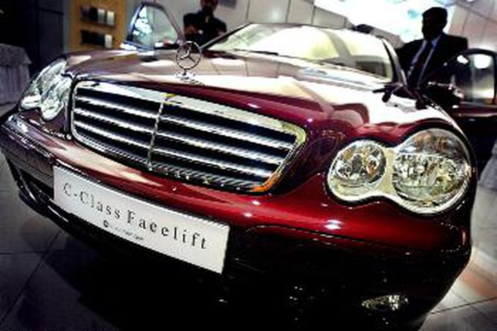 Mercedes-Benz bifreið, sem er eitt þekktasta vörumerki DaimlerChrysler.