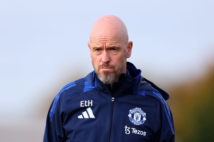 Ten Hag á æfingasvæði United. 