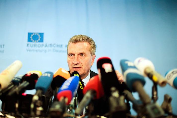 Günther Oettinger ræddi við blaðamenn að loknum fundi fulltrúa orkufyrirtækjanna rússnesku og úkraínsku í gær. 