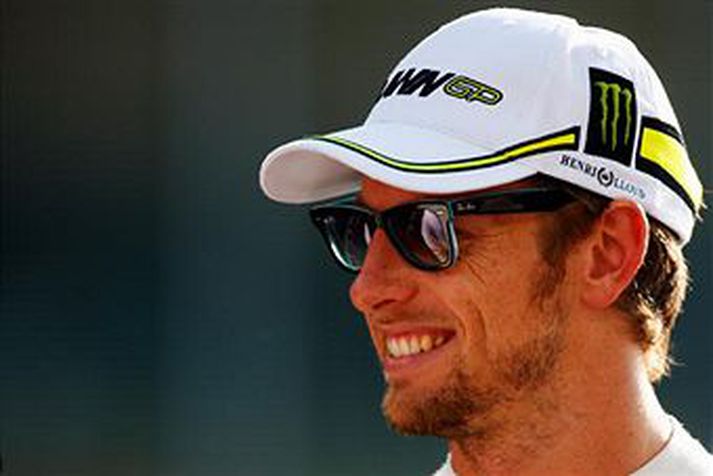 Jenson Button hefur verið gagnrýndur fyrir framgöngu í samningamálun.