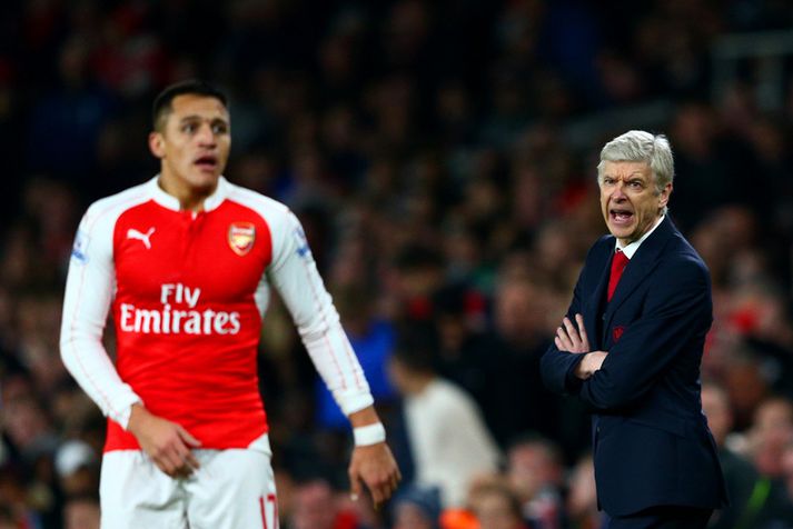 Alexis Sanchez og Arsene Wenger.