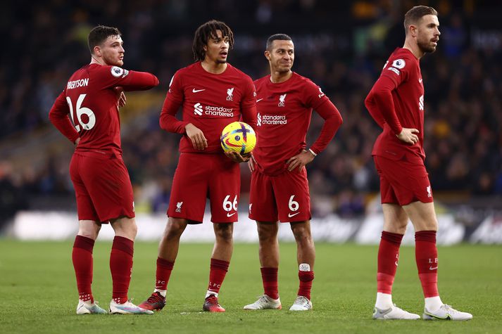 Thiago Alcantara með þeim Trent Alexander-Arnold, Andy Robertsson og Jordan Henderson.