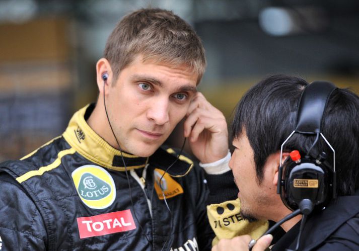 Vitaly Petrov mun aka fyrir Caterham í Formúlunni á næsta ári