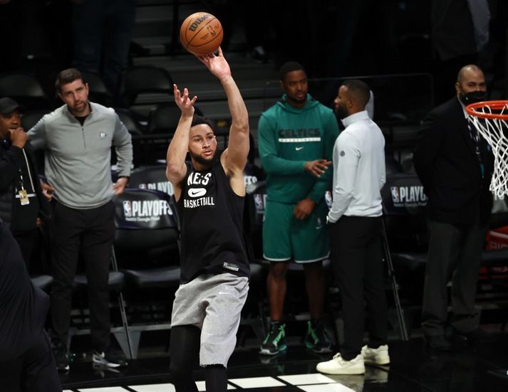 Margir hafa sett stórt spurningamerki við skotstíl Ben Simmons í gegnum tíðina