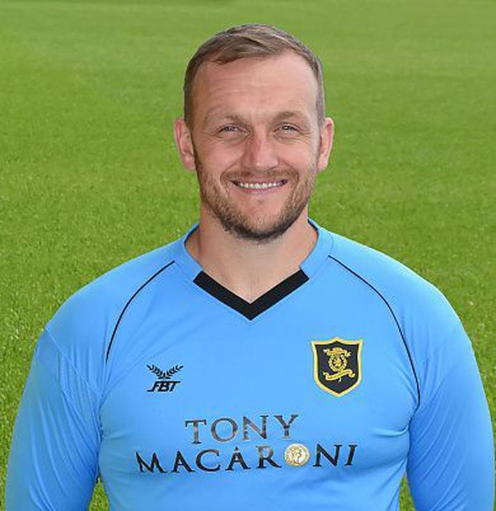 Gary Maley er markvörður Livingstone FC.